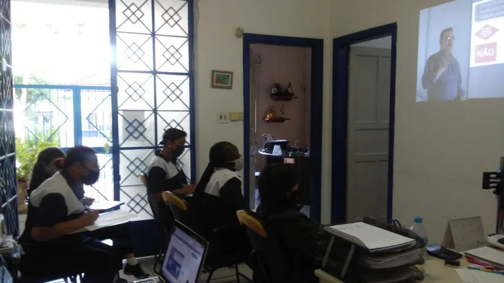 Trabalhe conosco Limp Serv: Se você tem espírito de equipe, força de vontade em aprender, então, trabalhe conosco.